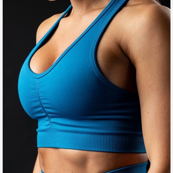 Alphalete Amplify sports bra size small - Picture 2 of 5